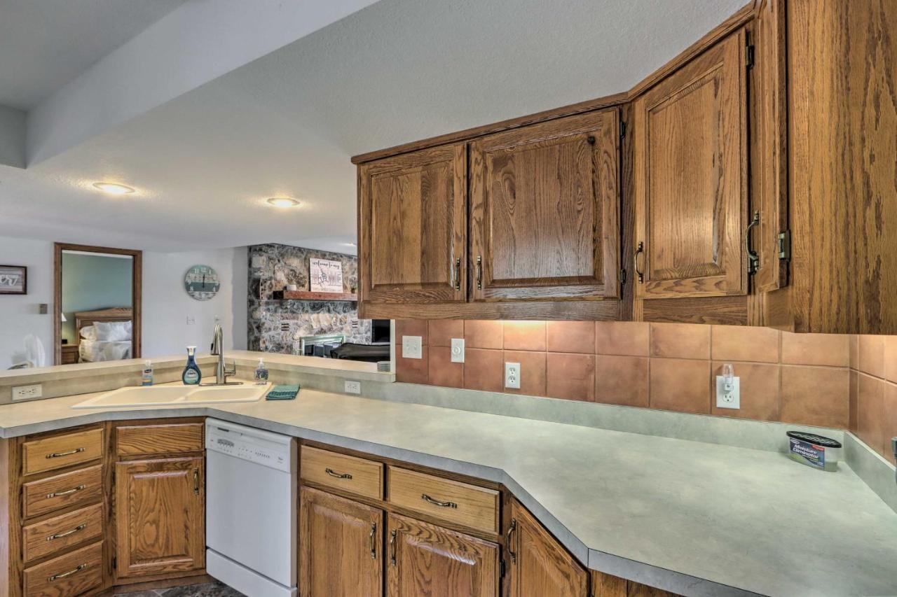 Lakefront Osage Beach Condo With Balcony And Views! Exterior photo
